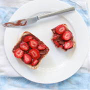 EAT |  Nutella & Strawberry