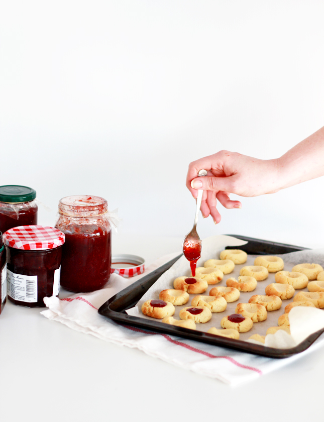 Thumbprint Cookies with Strawberry Jam | www.highwallsblog.com
